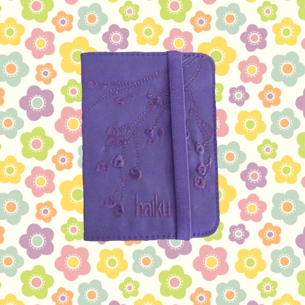 Haiku RFID Passport Holder